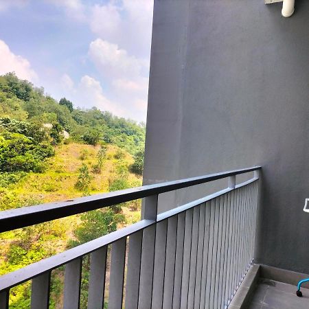 Hani Homestay Wifi Netflix Secure Parking Klia Usim Inti Aeon Mall Nilai Buitenkant foto