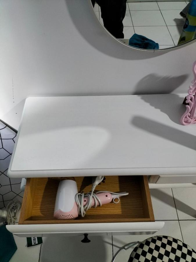 Hani Homestay Wifi Netflix Secure Parking Klia Usim Inti Aeon Mall Nilai Buitenkant foto