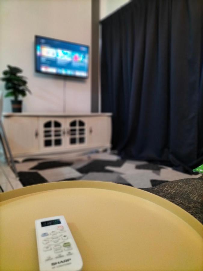 Hani Homestay Wifi Netflix Secure Parking Klia Usim Inti Aeon Mall Nilai Buitenkant foto