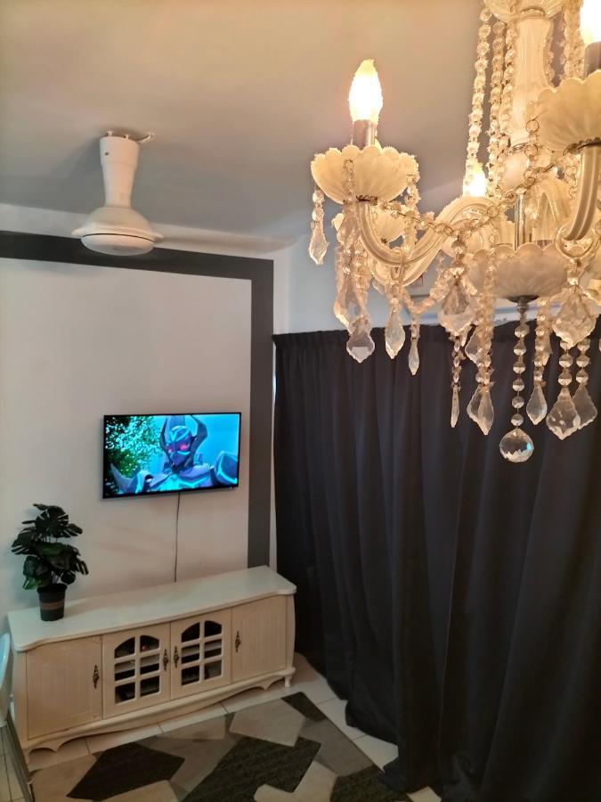 Hani Homestay Wifi Netflix Secure Parking Klia Usim Inti Aeon Mall Nilai Buitenkant foto