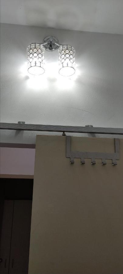 Hani Homestay Wifi Netflix Secure Parking Klia Usim Inti Aeon Mall Nilai Buitenkant foto
