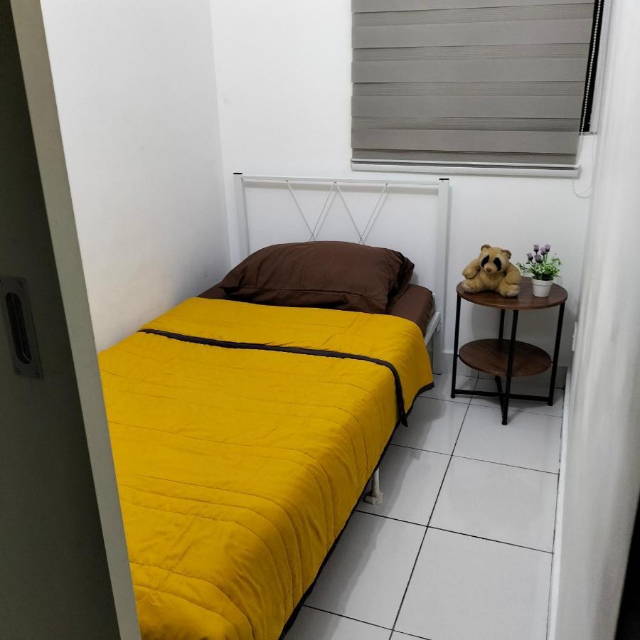 Hani Homestay Wifi Netflix Secure Parking Klia Usim Inti Aeon Mall Nilai Buitenkant foto