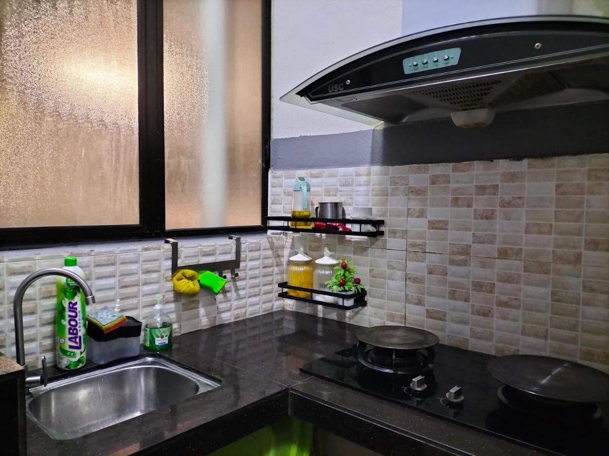 Hani Homestay Wifi Netflix Secure Parking Klia Usim Inti Aeon Mall Nilai Buitenkant foto