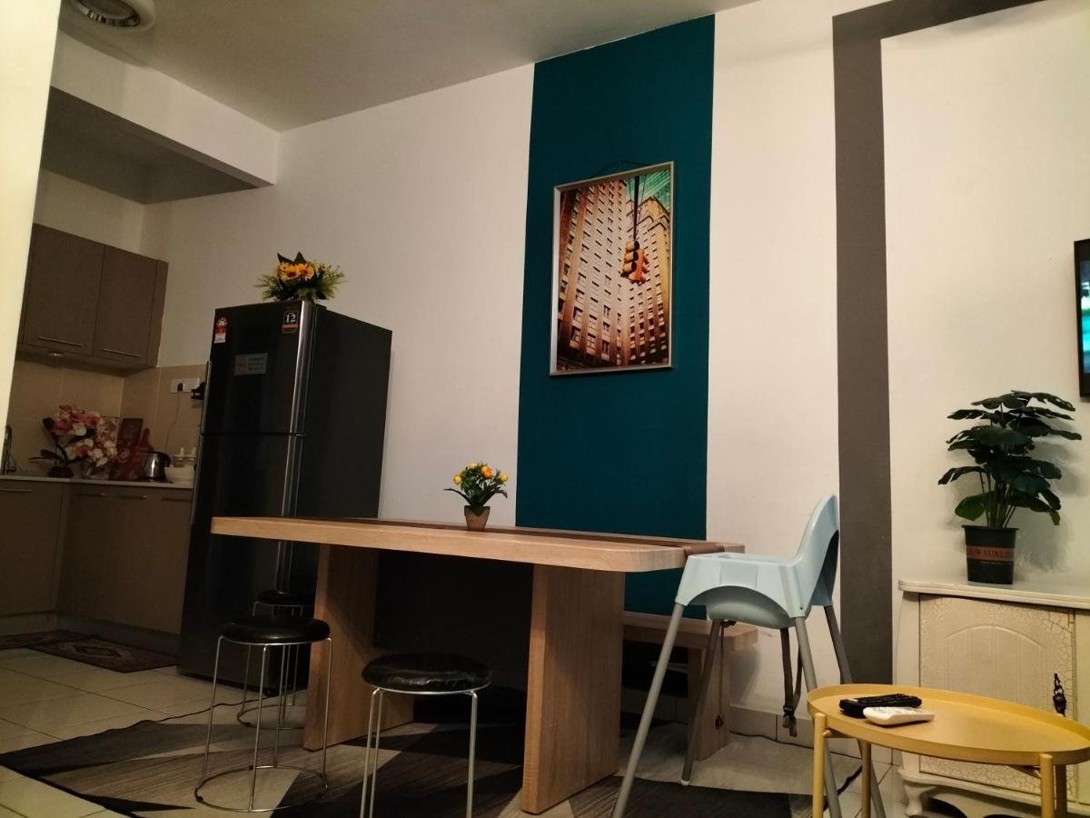 Hani Homestay Wifi Netflix Secure Parking Klia Usim Inti Aeon Mall Nilai Buitenkant foto